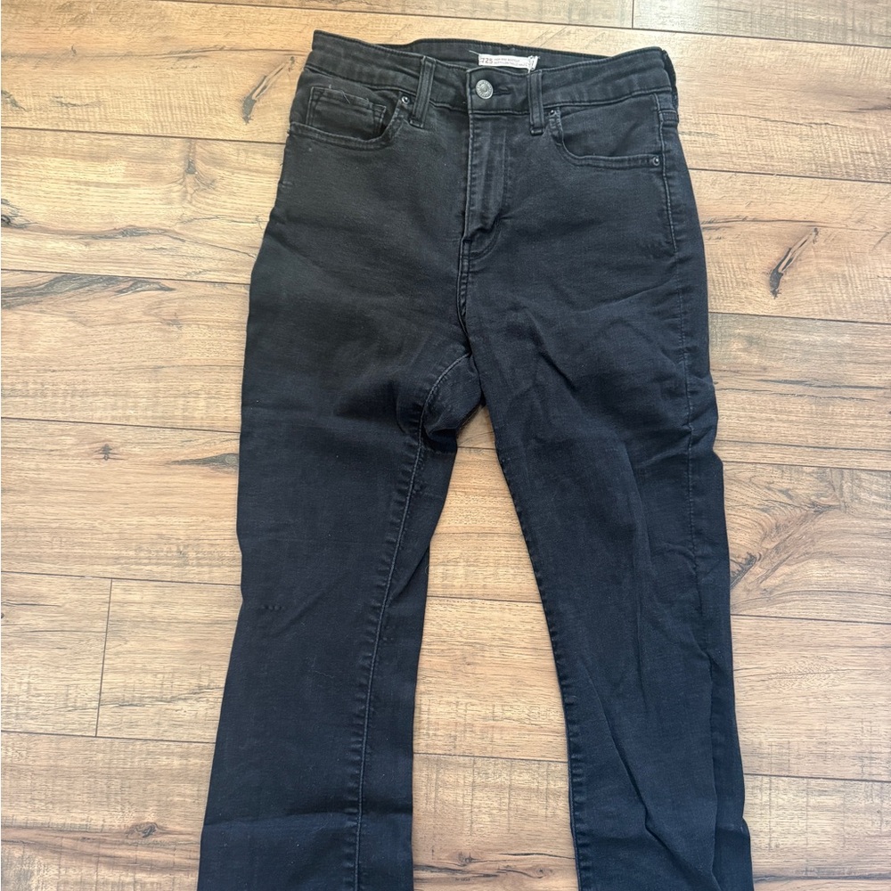 Levi's Women's Dark Straight Leg Jeans
